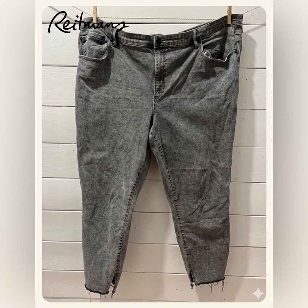 REITMANS GRAY Jean size 38